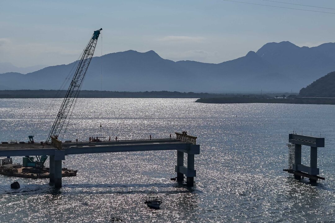 Começa a instalação dos cabos de aço no trecho estaiado da Ponte de Guaratuba 5 ponte guaratuba foto rdziura 42 - Saiba Já News