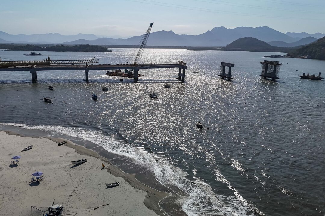 Começa a instalação dos cabos de aço no trecho estaiado da Ponte de Guaratuba 21 ponte guaratuba foto rdziura 44 - Saiba Já News