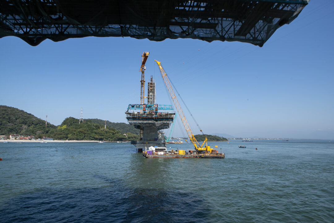 Começa a instalação dos cabos de aço no trecho estaiado da Ponte de Guaratuba 10 ponte guaratuba foto rdziura 6427 - Saiba Já News
