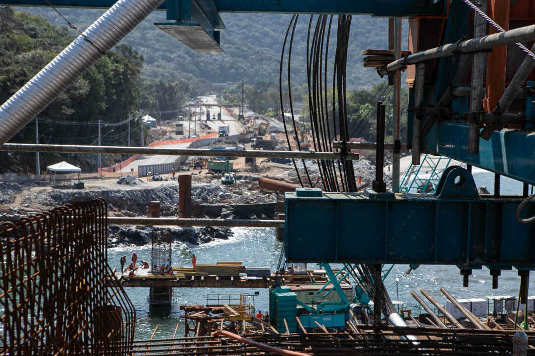 Começa a instalação dos cabos de aço no trecho estaiado da Ponte de Guaratuba 27 ponte guaratuba foto rdziura 6438 - Saiba Já News