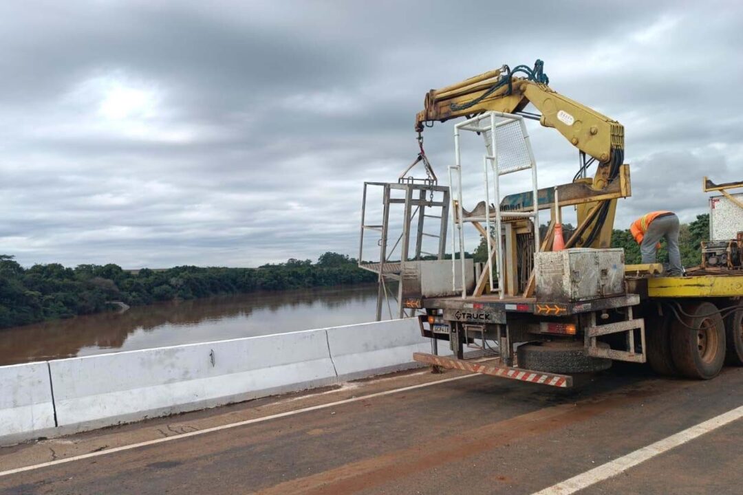 Ponte sobre o Rio Ivaí entre Floresta e Engenheiro Beltrão passa por reformas 4 pr 317 ponte rio ivai reforma 004 - Saiba Já News