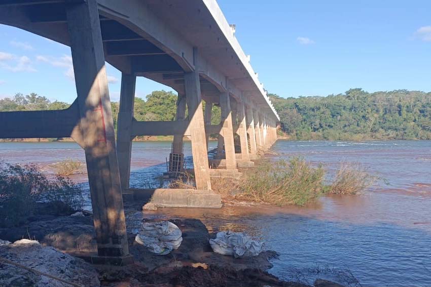 Ponte sobre o Rio Ivaí entre Floresta e Engenheiro Beltrão passa por reformas 3 pr 317 ponte rio ivai reforma 011 - Saiba Já News