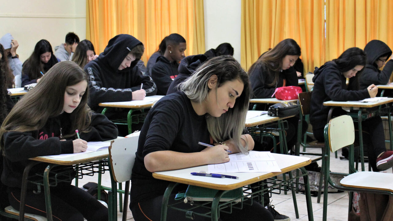 Paraná tem 7 escolas entre os 50 colégios públicos com as maiores pontuações do Enem