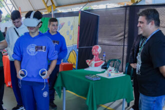 Futuro: Feira do Conhecimento amplia horizontes de alunos de colégio estadual