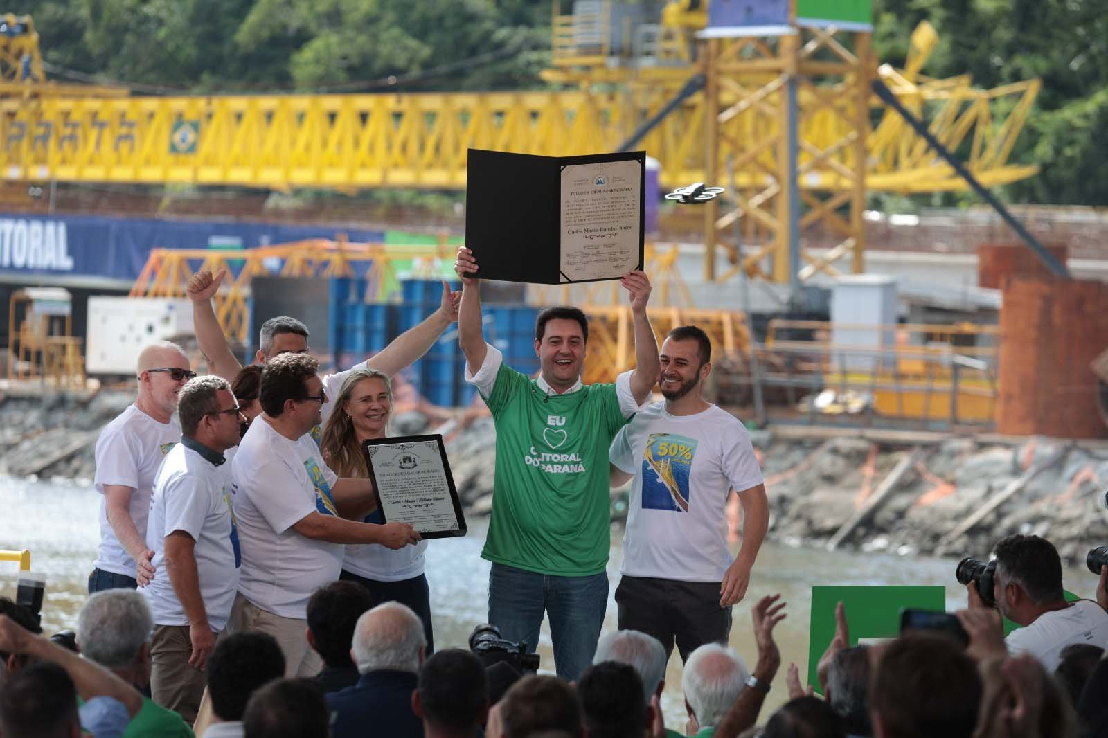 Do sonho à realidade: Governador Ratinho Junior visitou canteiro de obras da Ponte de Guaratuba que alcançou 50% de conclusão 44 whatsapp image 2025 05 01 at 13.37.26 1