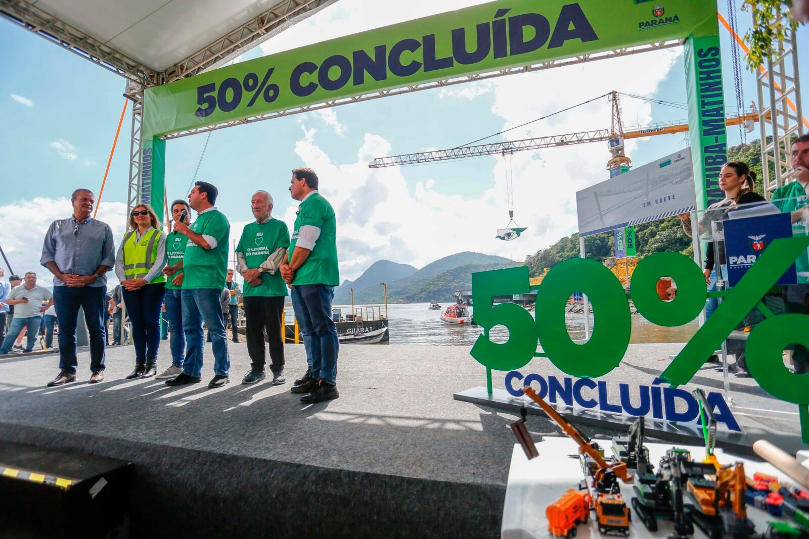 Do sonho à realidade: Governador Ratinho Junior visitou canteiro de obras da Ponte de Guaratuba que alcançou 50% de conclusão 19 Governador Ratinho Junior visitou canteiro de obras da Ponte de Guaratuba que alcançou 50% de conclusão
