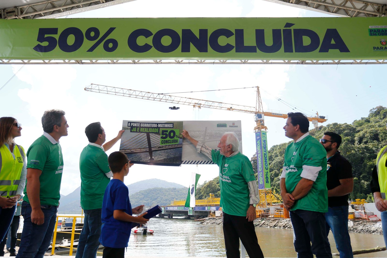Do sonho à realidade: Governador Ratinho Junior visitou canteiro de obras da Ponte de Guaratuba que alcançou 50% de conclusão 24 whatsapp image 2025 05 01 at 13.51.22