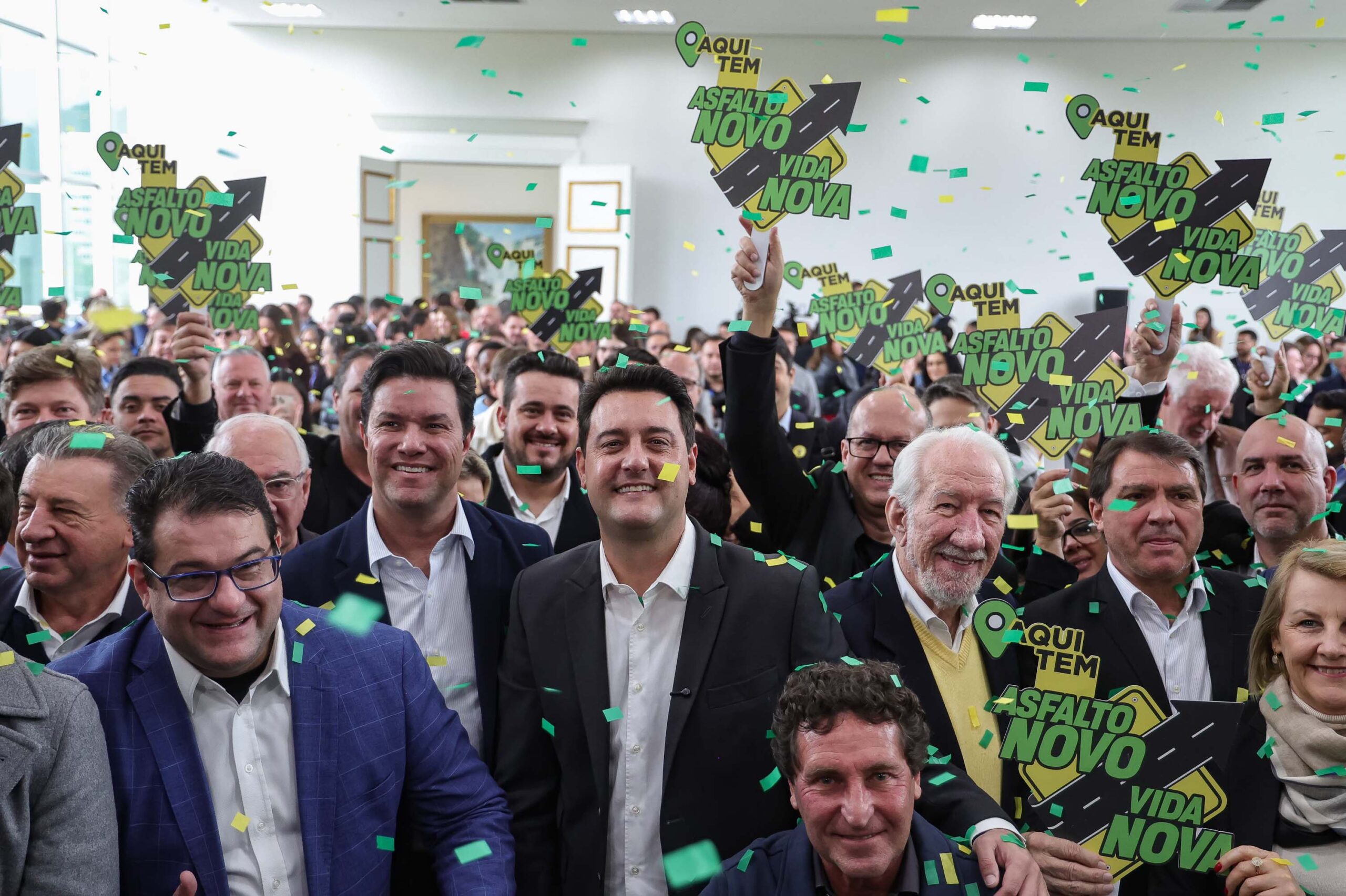Paraná amplia programa Asfalto Novo, Vida Nova e investe R$ 580 milhões na pavimentação urbana 4 whatsapp image 2025 06 02 at 11.57.12 scaled