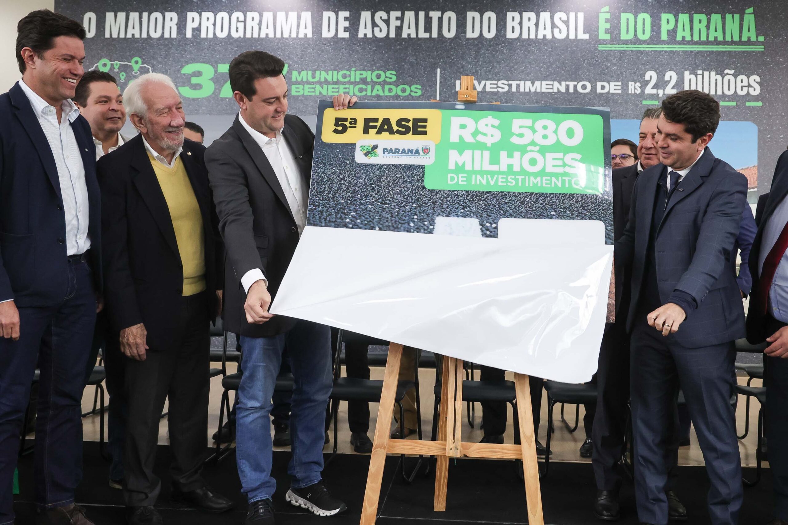 Paraná amplia programa Asfalto Novo, Vida Nova e investe R$ 580 milhões na pavimentação urbana 8 whatsapp image 2025 06 02 at 11.57.19 2 scaled