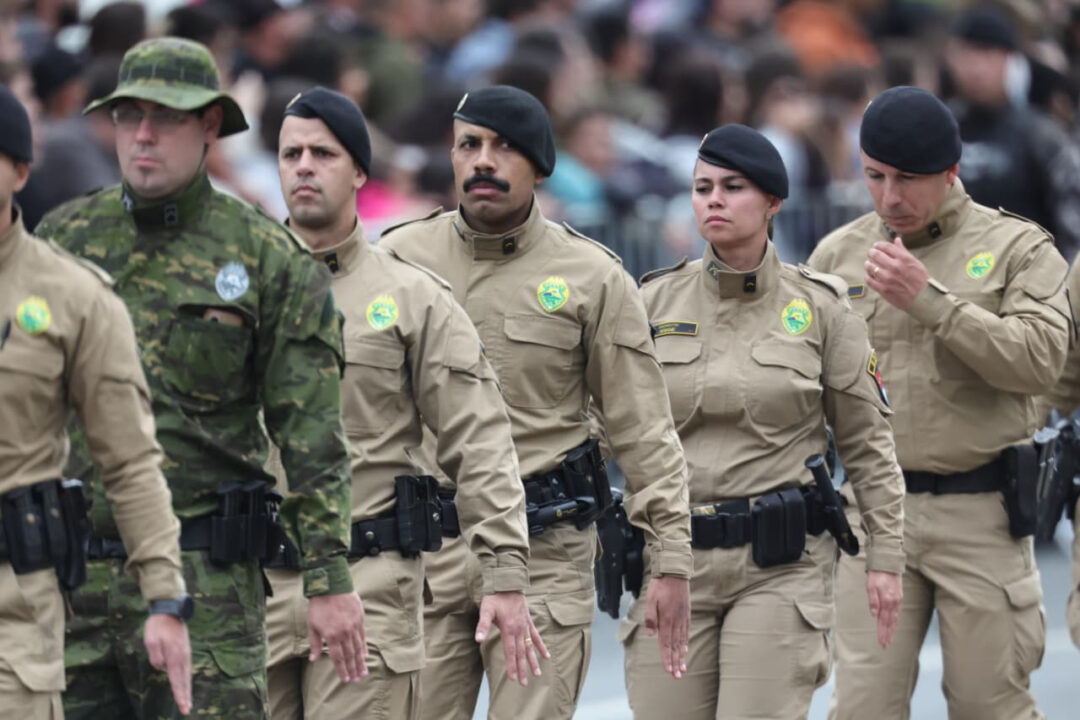 203 anos da Independência: 6,5 mil pessoas desfilam no 7 de Setembro em Curitiba 34 whatsapp image 2025 09 07 at 11.20.16 - Saiba Já News