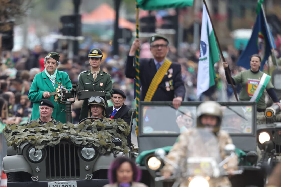 203 anos da Independência: 6,5 mil pessoas desfilam no 7 de Setembro em Curitiba 46 whatsapp image 2025 09 07 at 11.20.21 - Saiba Já News